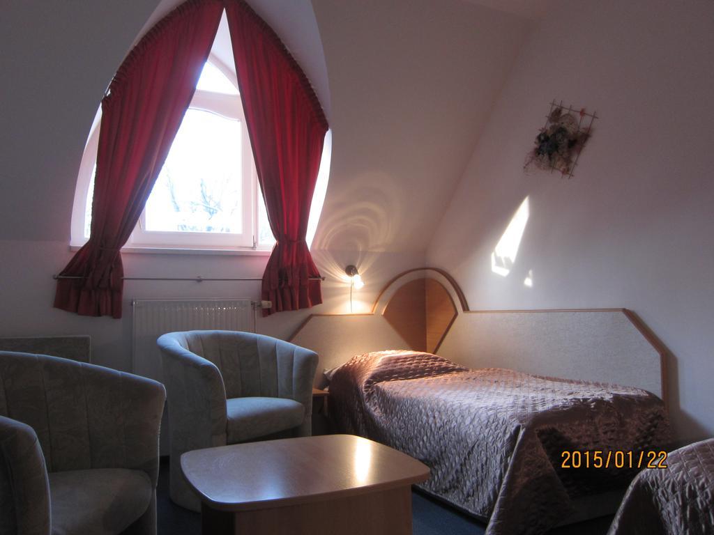 Hotel Csigahaz Panzio Gyula Zewnętrze zdjęcie