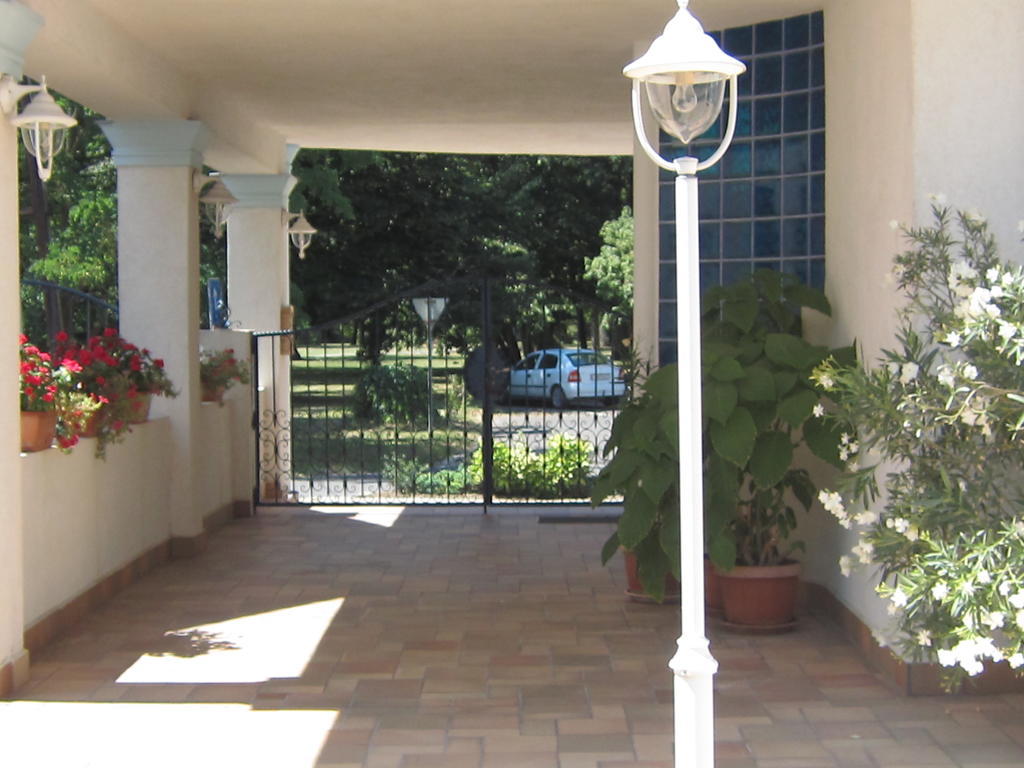 Hotel Csigahaz Panzio Gyula Zewnętrze zdjęcie