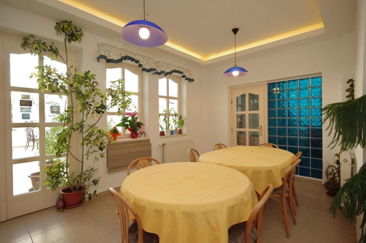 Hotel Csigahaz Panzio Gyula Zewnętrze zdjęcie